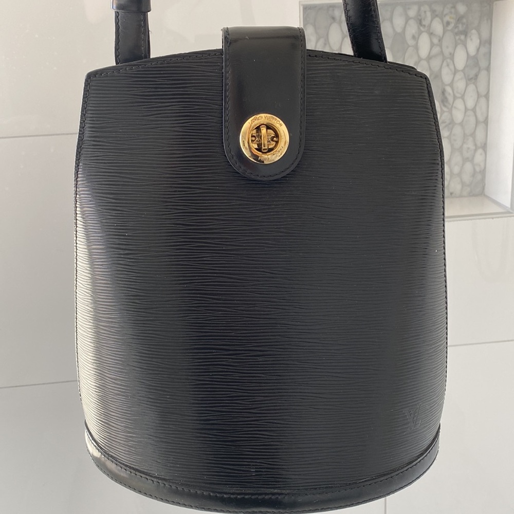 Louis Vuitton Epi Cluny